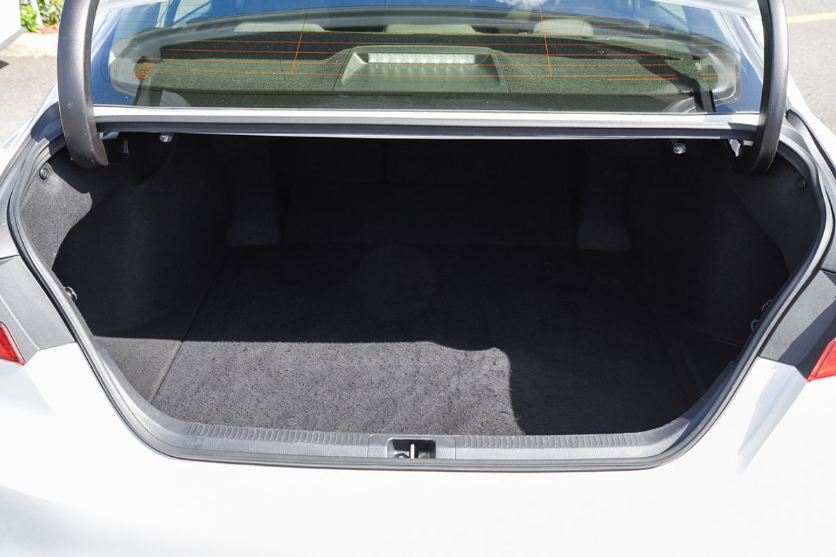 2023 Toyota Camry Ascent AXVH70R