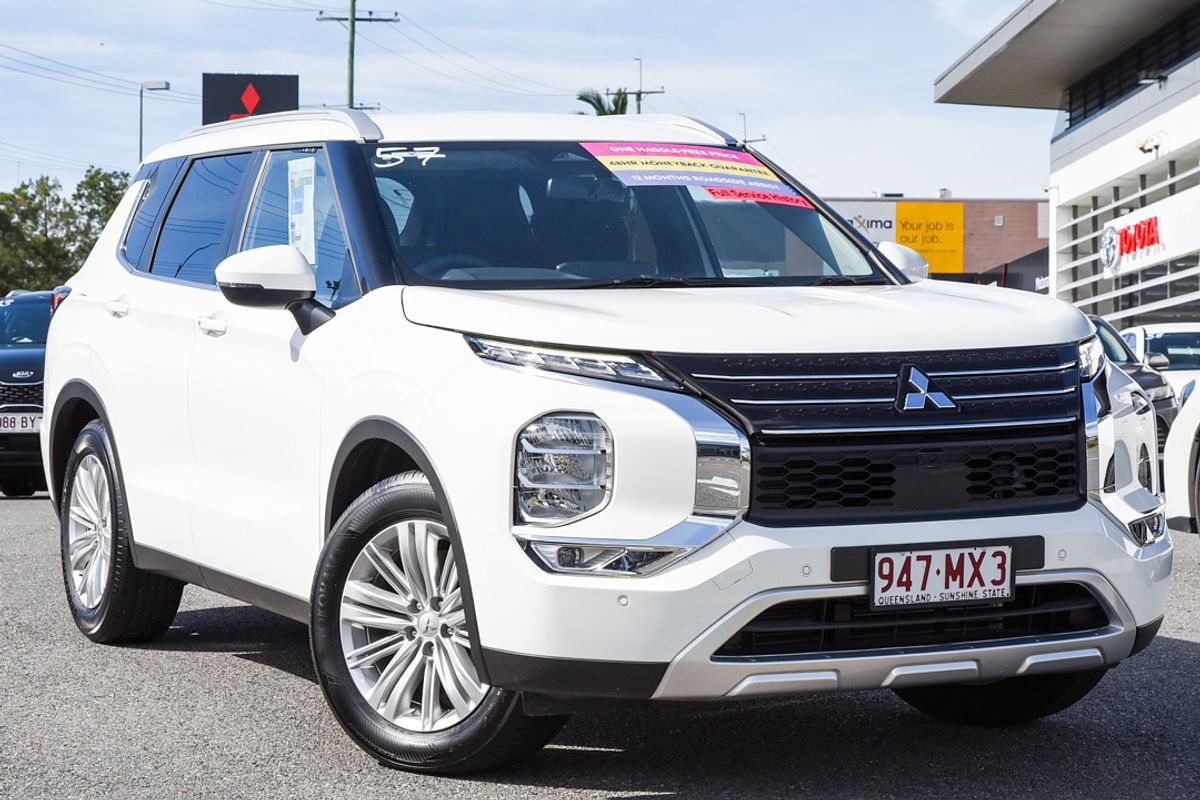 2024 Mitsubishi Outlander LS ZM