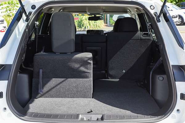 2024 Mitsubishi Outlander LS ZM thumb-18