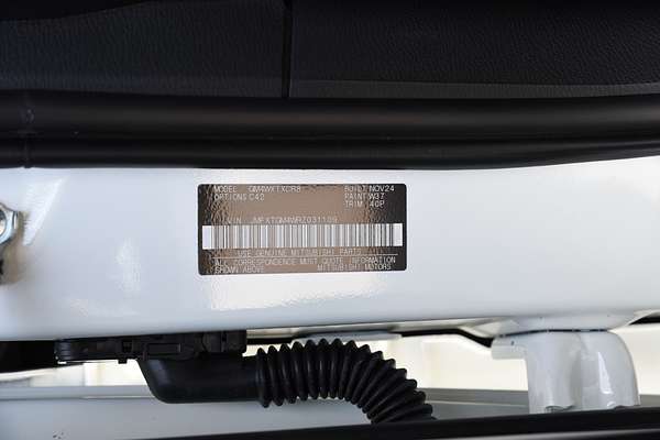 2024 Mitsubishi Outlander LS ZM thumb-21