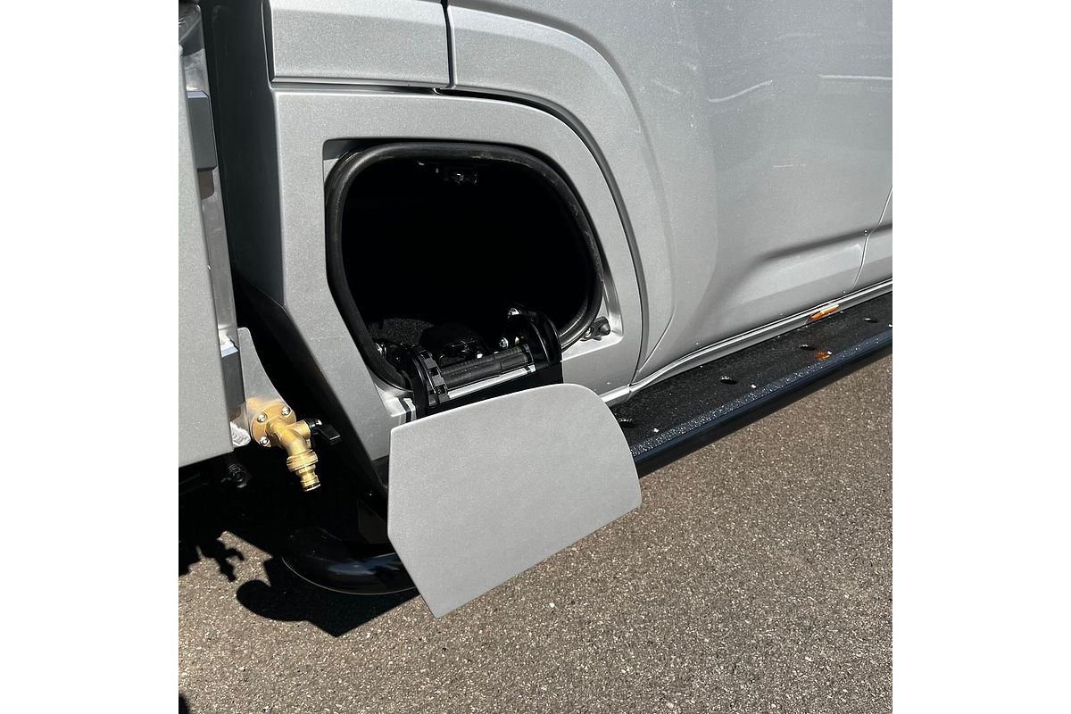 2025 Toyota Landcruiser VX FJA300R