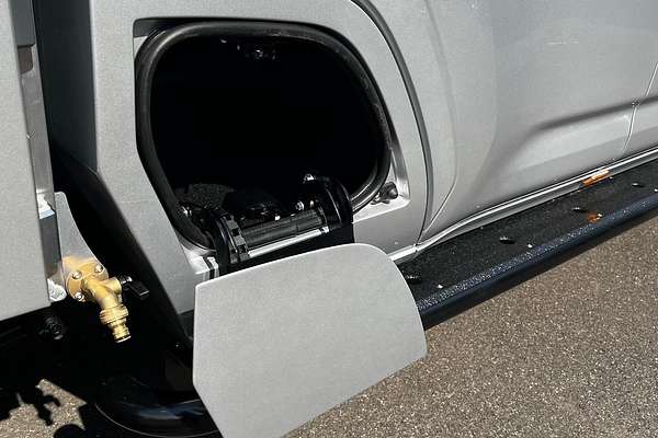 2025 Toyota Landcruiser VX FJA300R