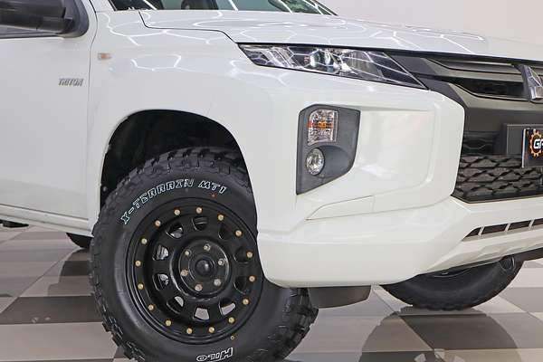 2021 Mitsubishi Triton GLX ADAS MR 4X4