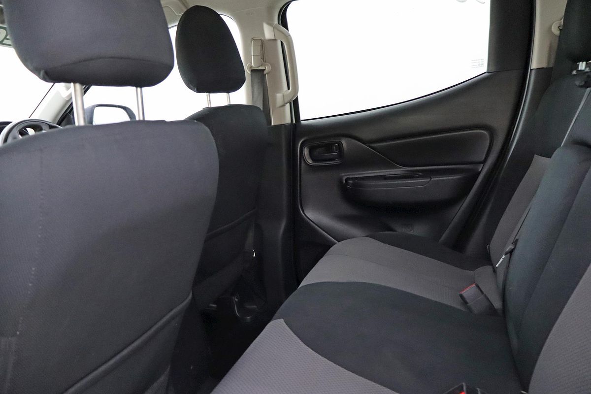 2021 Mitsubishi Triton GLX ADAS MR 4X4