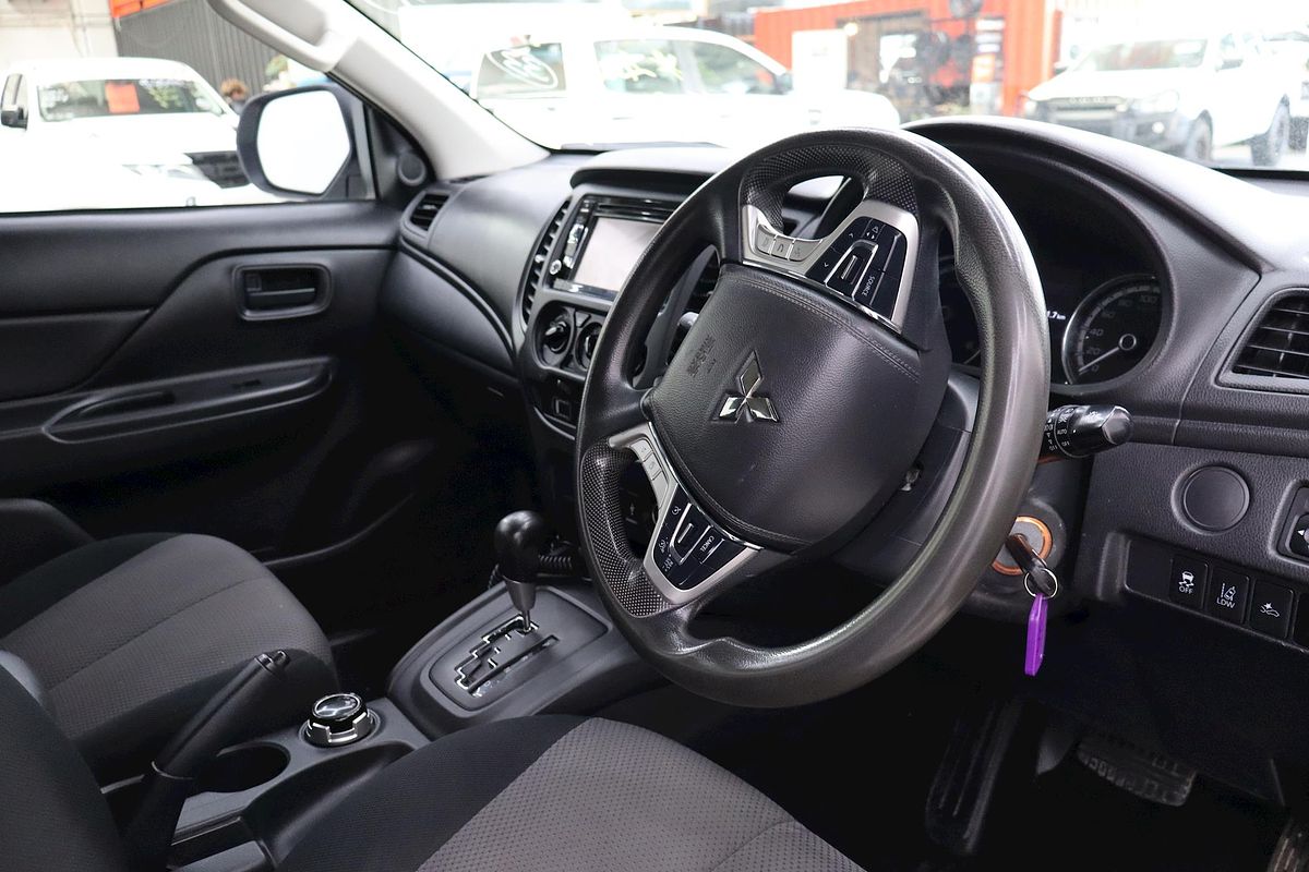 2021 Mitsubishi Triton GLX ADAS MR 4X4