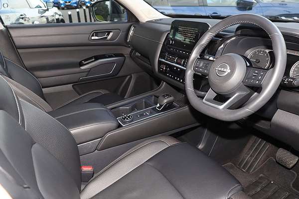 2024 Nissan Pathfinder Ti R53