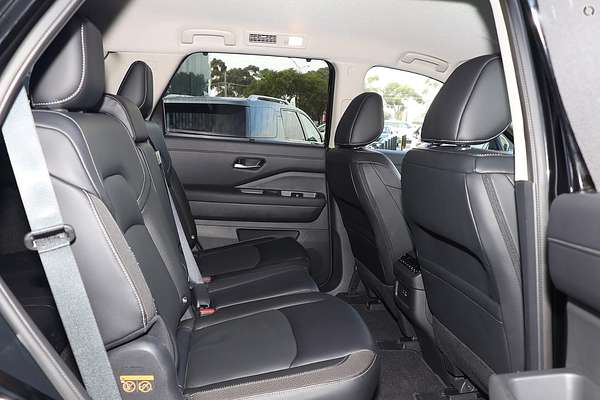 2024 Nissan Pathfinder Ti R53