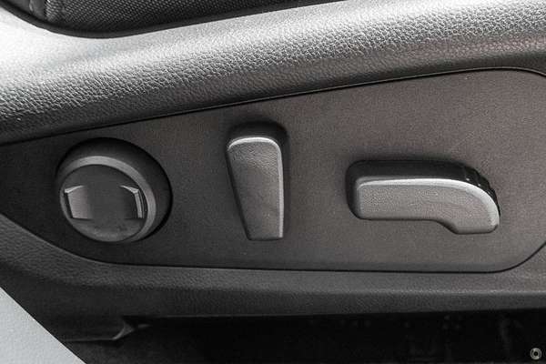 2025 Subaru Forester Hybrid Touring S6