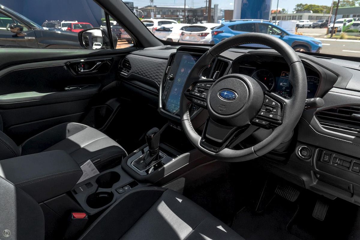 2025 Subaru Forester Hybrid Touring S6