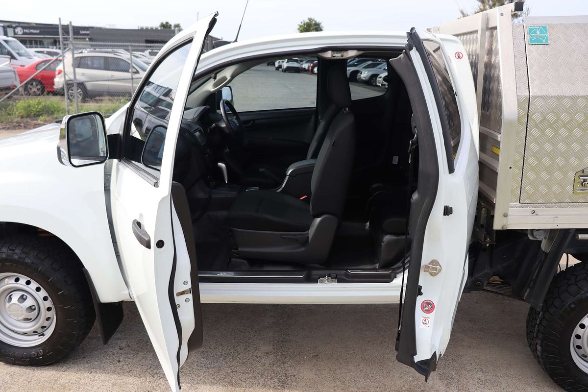 2017 Isuzu D-MAX SX  4X4