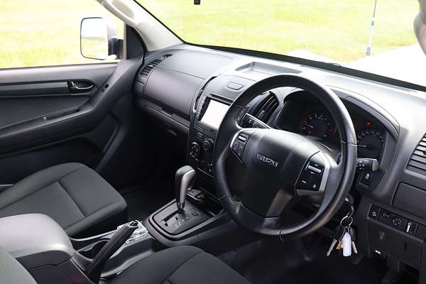 2017 Isuzu D-MAX SX  4X4