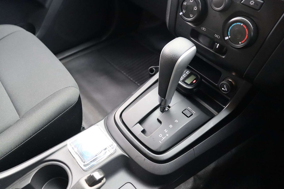 2017 Isuzu D-MAX SX  4X4