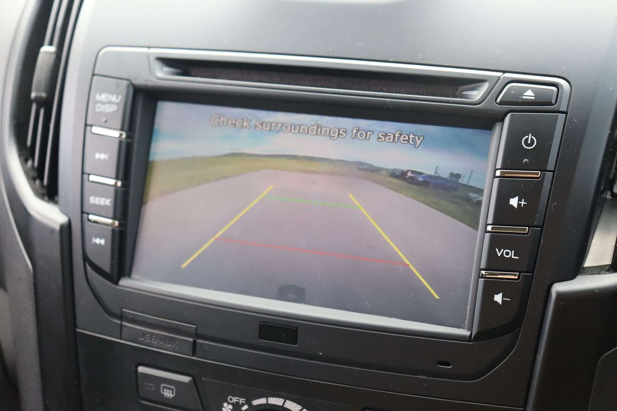 2017 Isuzu D-MAX SX  4X4