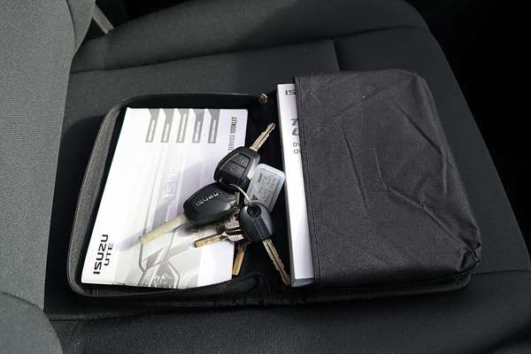 2017 Isuzu D-MAX SX  4X4