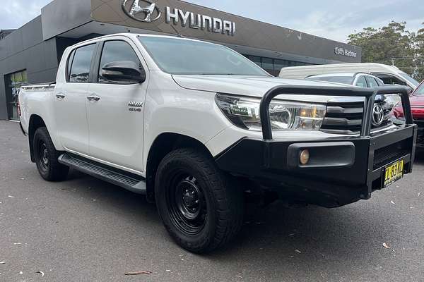2016 Toyota Hilux SR (4x4) GUN126R 4X4
