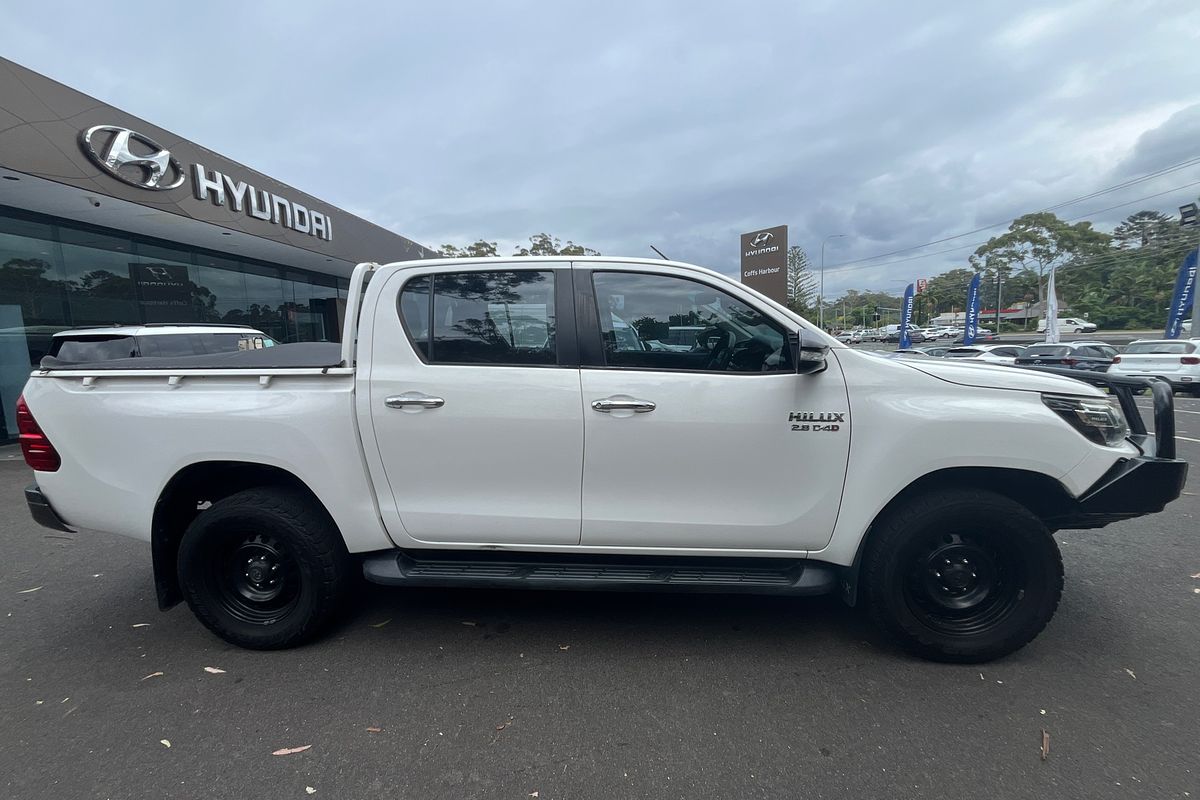 2016 Toyota Hilux SR (4x4) GUN126R 4X4