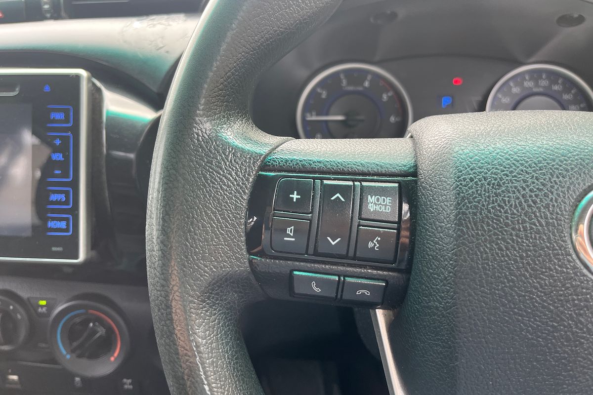 2016 Toyota Hilux SR (4x4) GUN126R 4X4