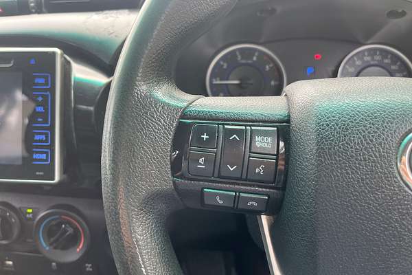2016 Toyota Hilux SR (4x4) GUN126R 4X4