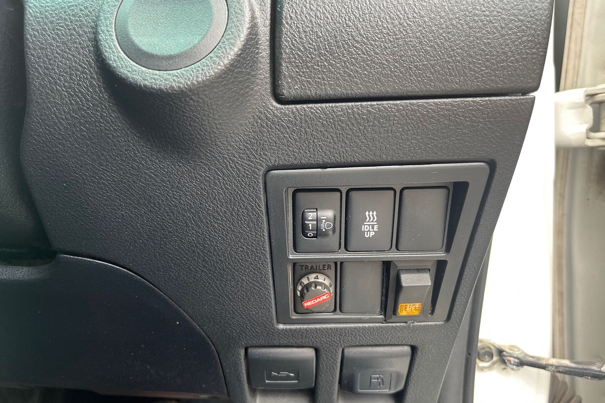 2016 Toyota Hilux SR (4x4) GUN126R 4X4