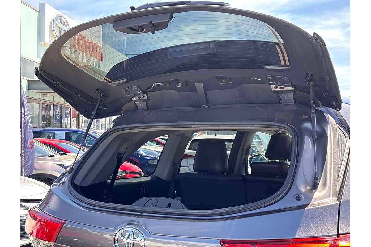 2017 Toyota Kluger Grande GSU55R