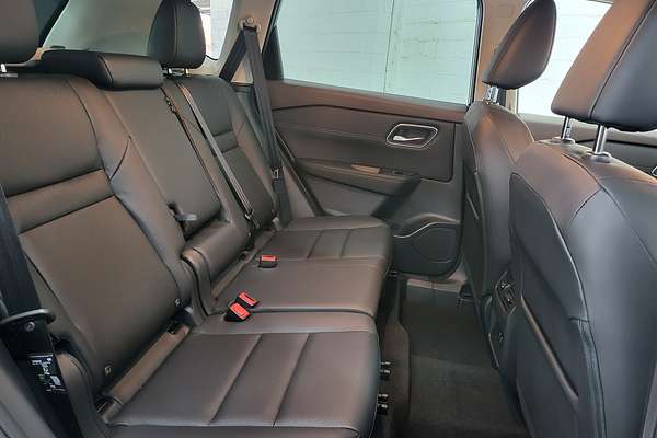 2025 Nissan X-TRAIL ST-L e-POWER T33