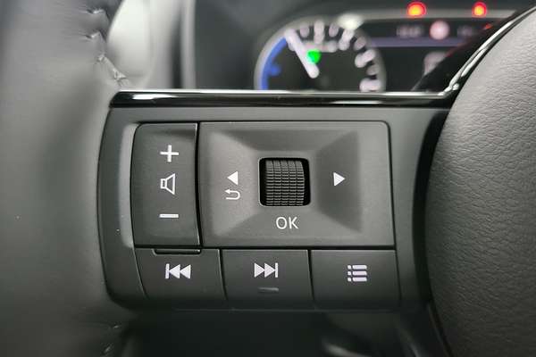 2025 Nissan X-TRAIL ST-L e-POWER T33