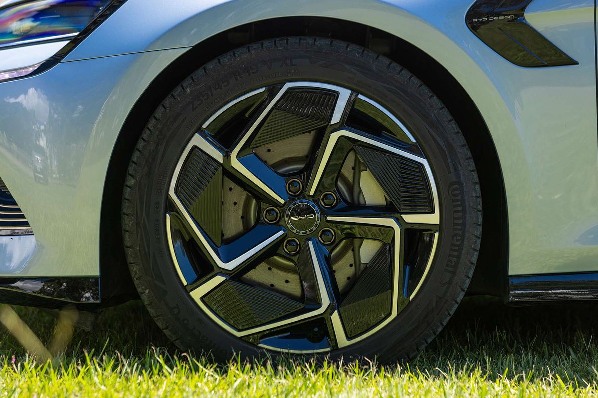 2024 BYD Seal Premium