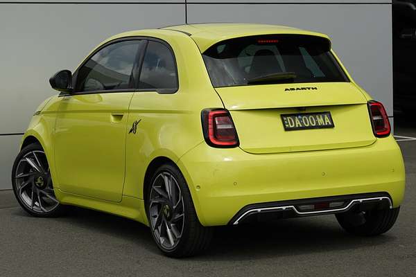 2023 Abarth 500e Scorpionissima