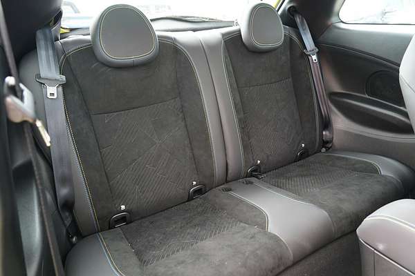 2023 Abarth 500e Scorpionissima