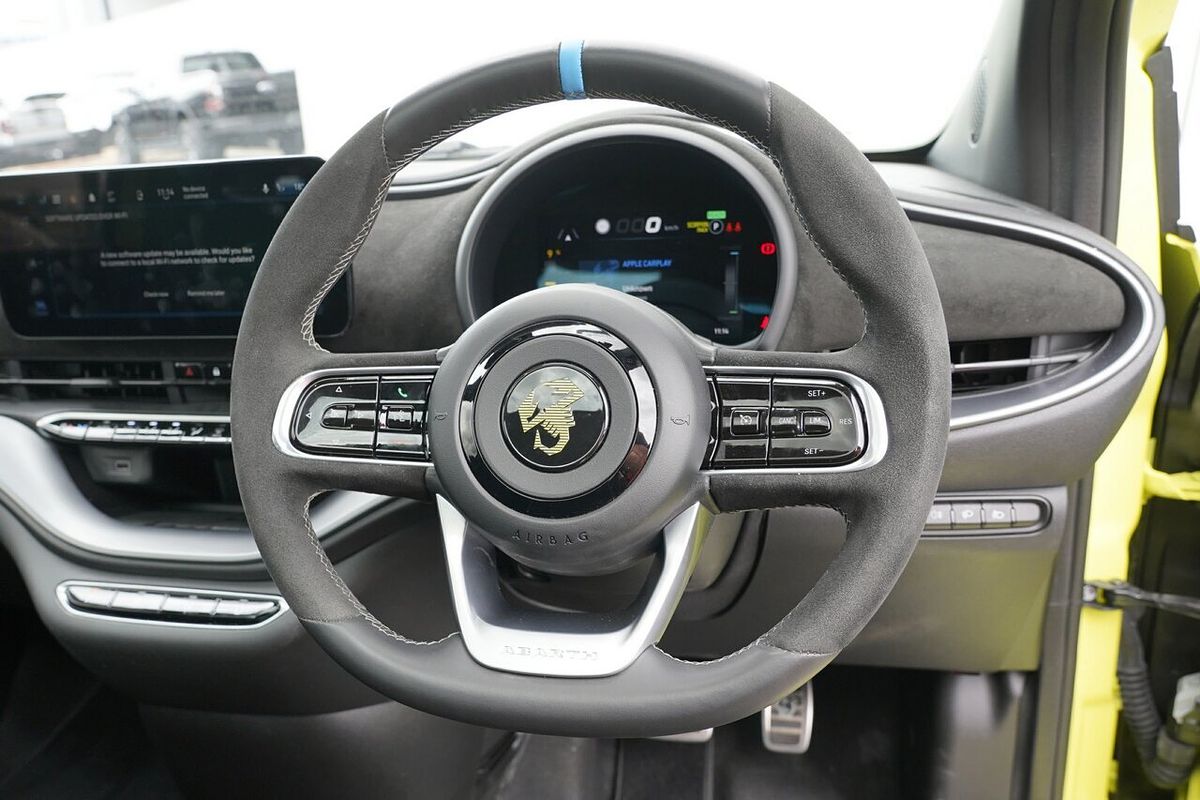 2023 Abarth 500e Scorpionissima