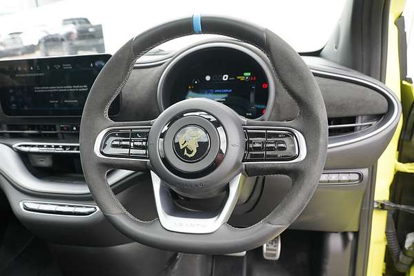 2023 Abarth 500e Scorpionissima
