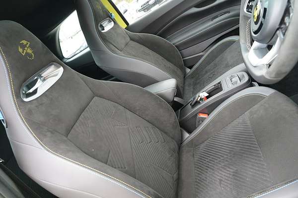 2023 Abarth 500e Scorpionissima