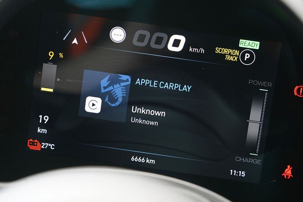 2023 Abarth 500e Scorpionissima