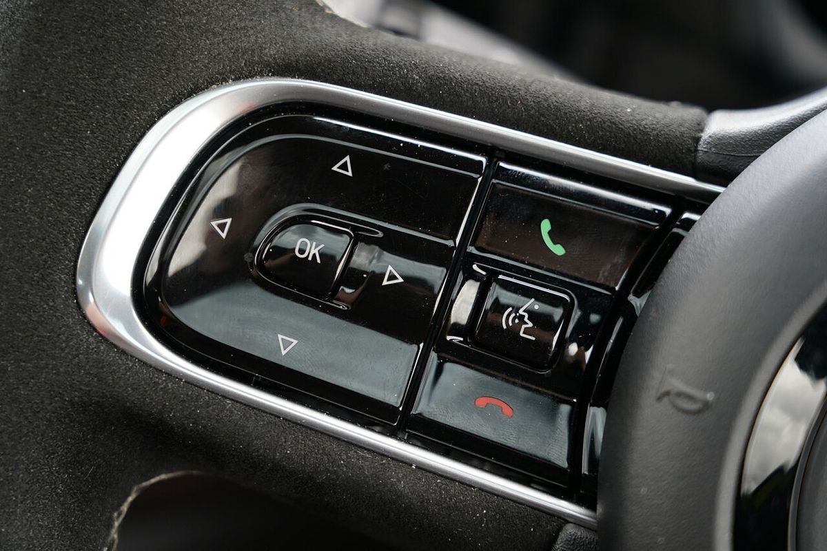 2023 Abarth 500e Scorpionissima