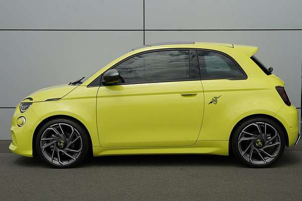 2023 Abarth 500e Scorpionissima
