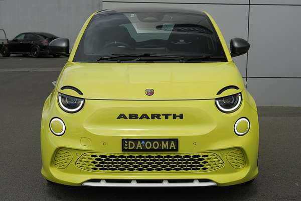 2023 Abarth 500e Scorpionissima
