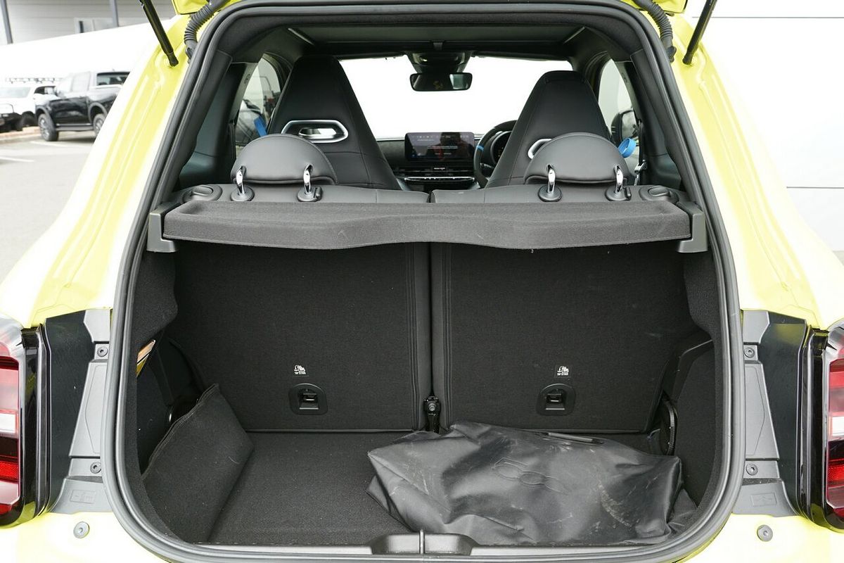 2023 Abarth 500e Scorpionissima