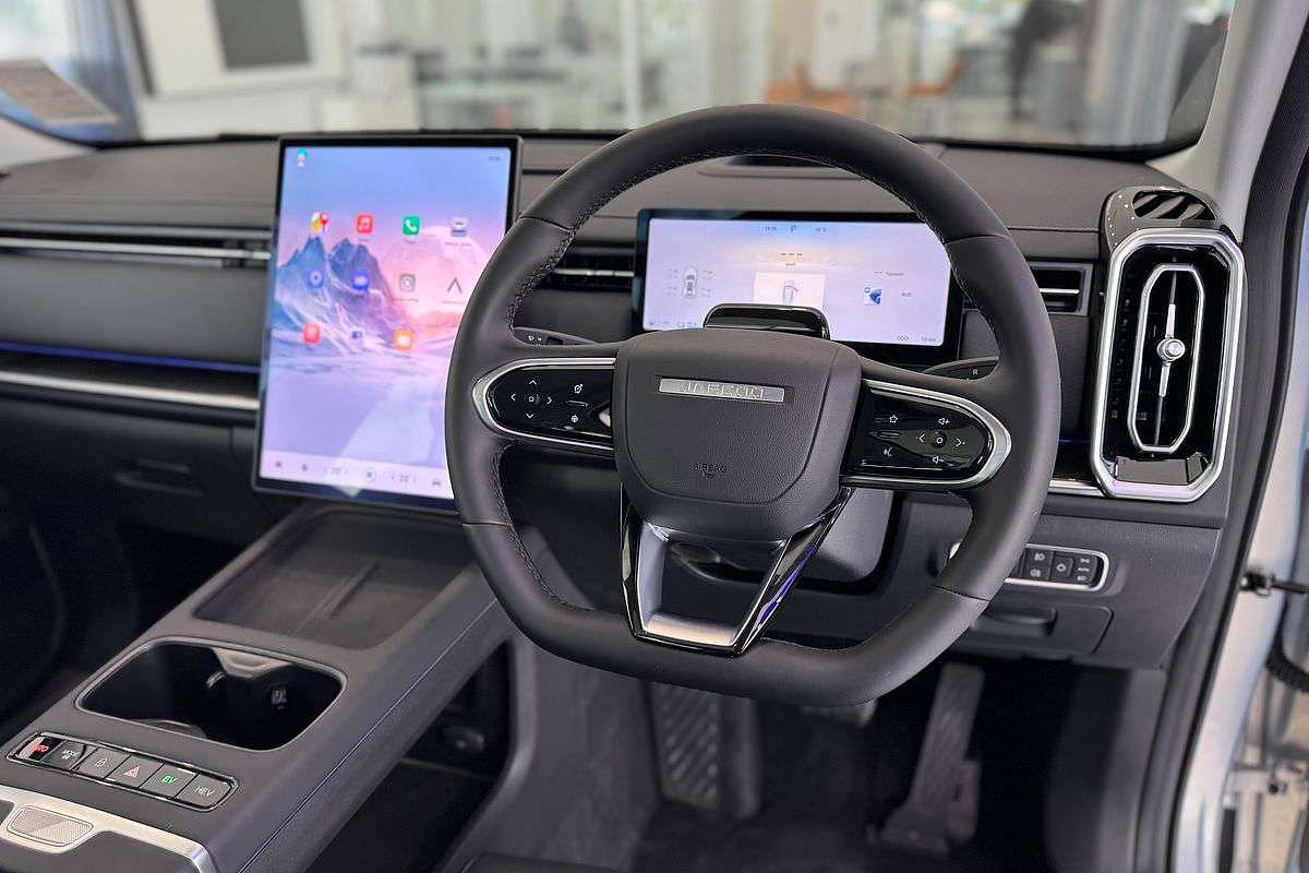 2025 Jaecoo J7 SHS Summit