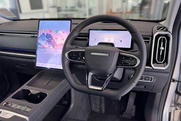 2025 Jaecoo J7 SHS Summit