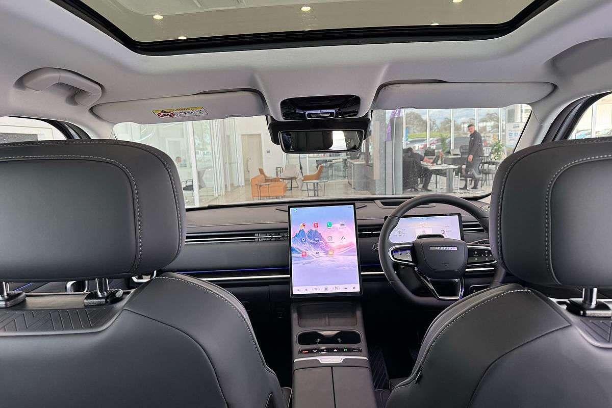 2025 Jaecoo J7 SHS Summit