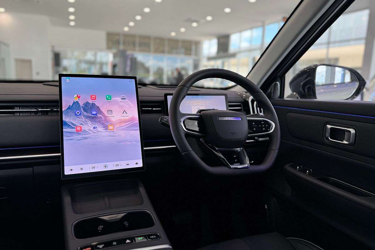 2025 Jaecoo J7 SHS Summit