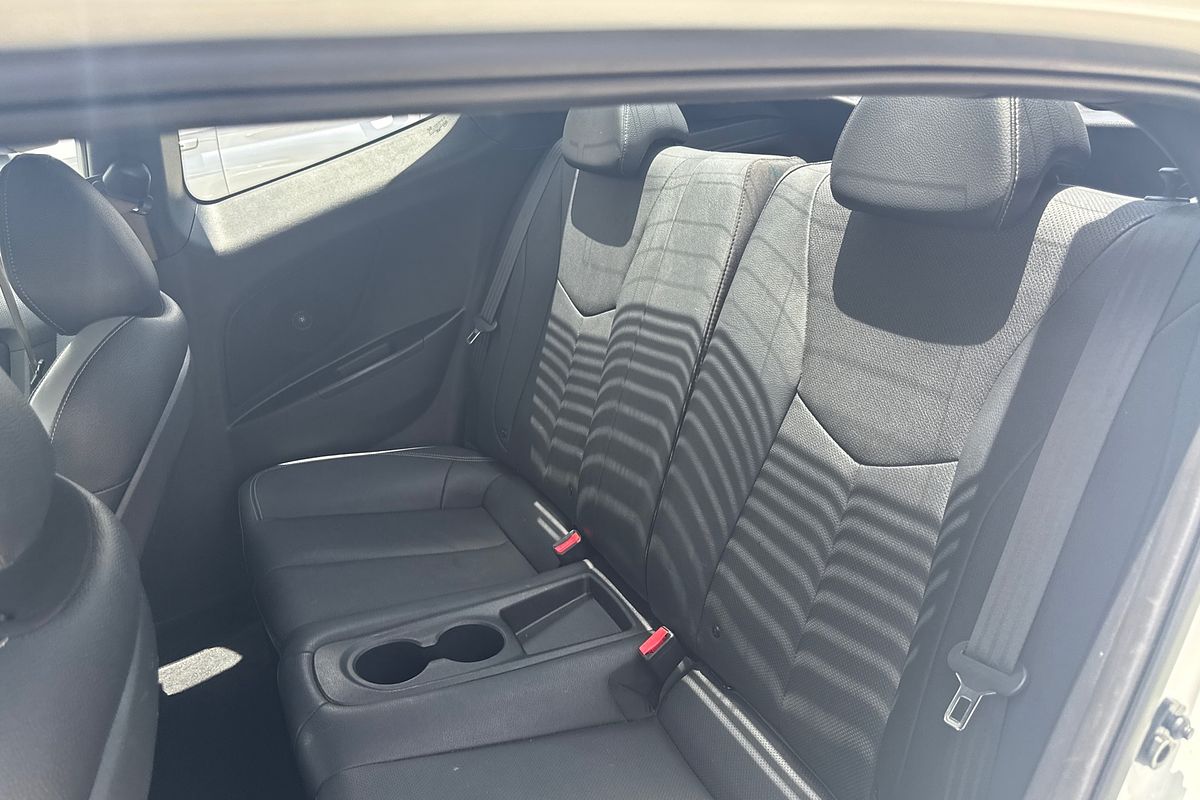 2016 Hyundai Veloster SR Turbo FS4 Series II