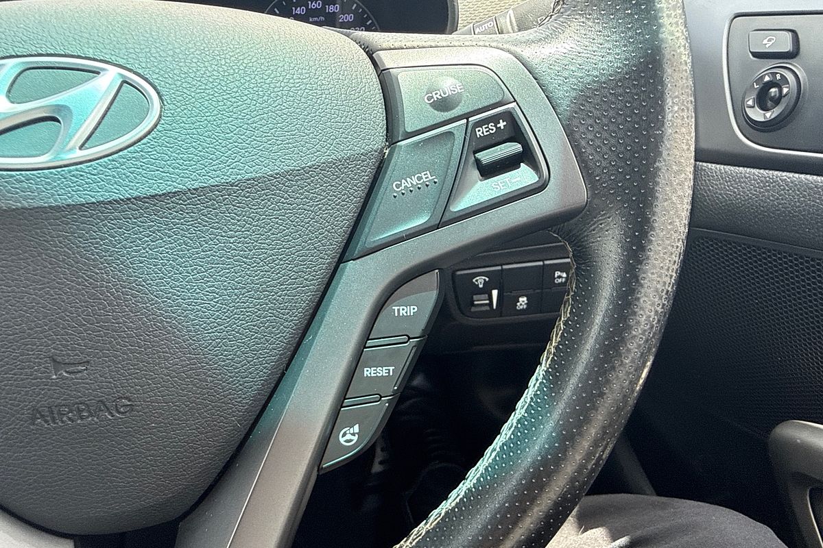 2016 Hyundai Veloster SR Turbo FS4 Series II