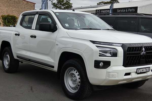 2024 Mitsubishi Triton GLX MV 4X4