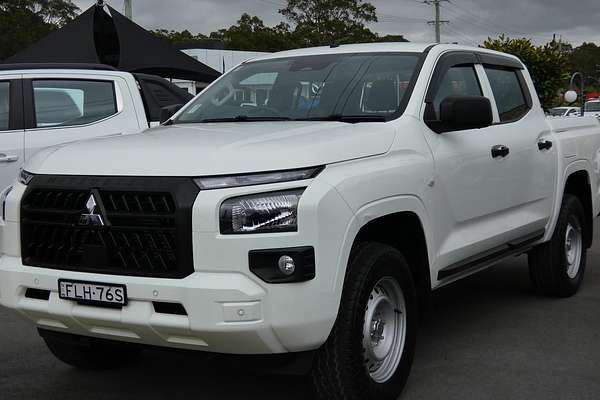 2024 Mitsubishi Triton GLX MV 4X4