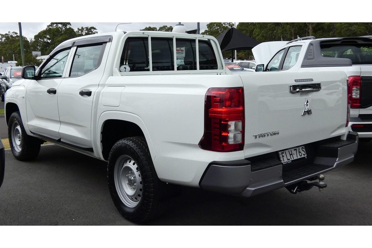 2024 Mitsubishi Triton GLX MV 4X4