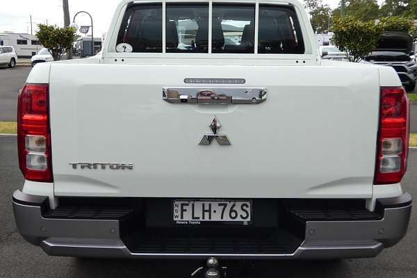 2024 Mitsubishi Triton GLX MV 4X4