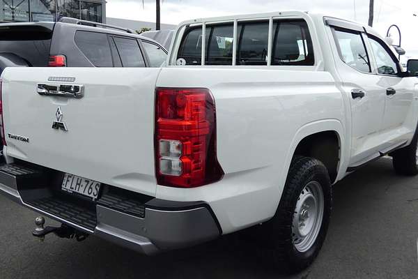 2024 Mitsubishi Triton GLX MV 4X4