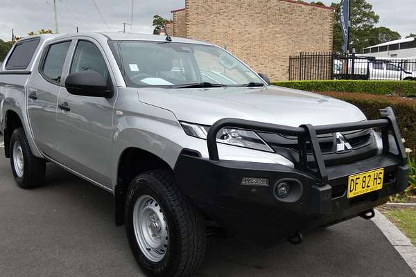 2022 Mitsubishi Triton GLX MR 4X4