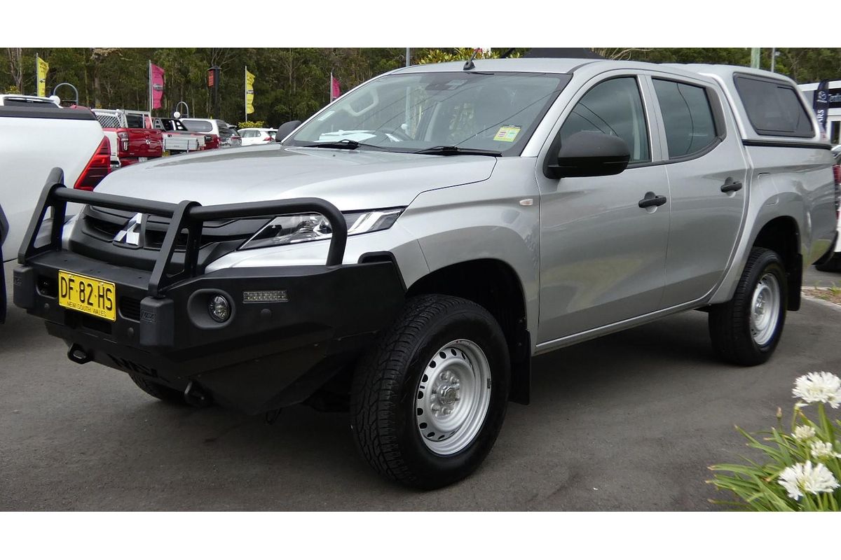 2022 Mitsubishi Triton GLX MR 4X4